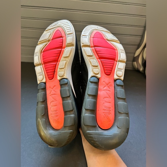 Nike Air Max 270 Black White Sneakers size 7Y please check the pictures - Picture 5 of 9